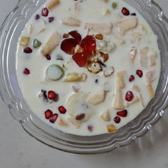 A picture of Fruit cream bowl.