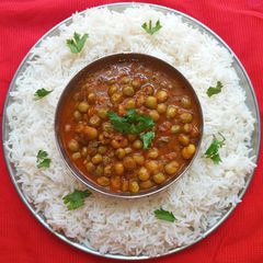 A picture of Fresh Pigeon Peas Curry And Rice.