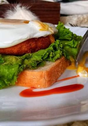 A picture of Poach egg sandwich.