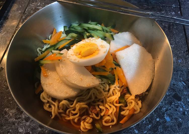 How to Make Perfect Cold Instant Noodles