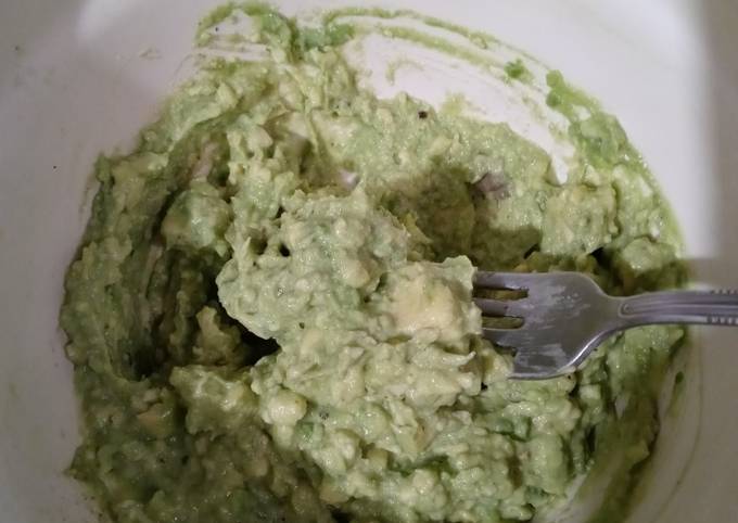 Step-by-Step Guide to Make Favorite Guacamole Dip