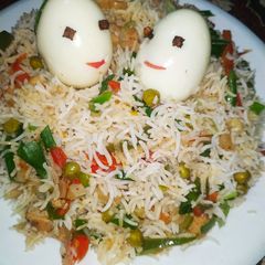 A picture of Chinese biryani.