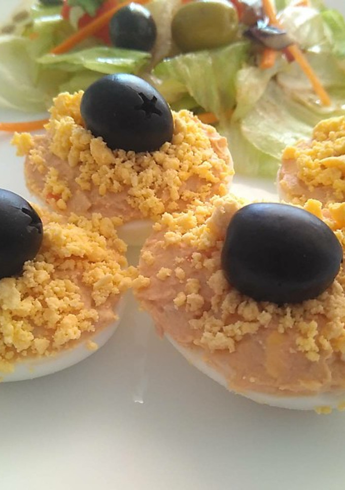 Una foto de Huevos rellenos