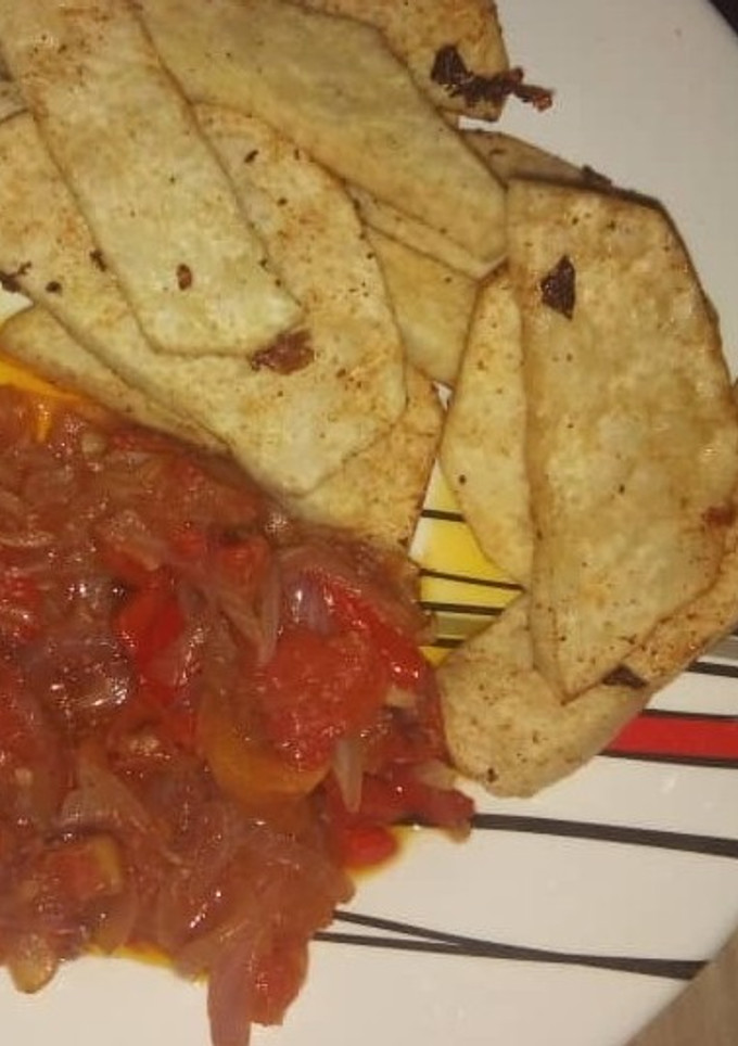 A picture of Yam with souce.