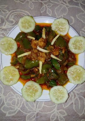 A picture of Chicken boneless with shimla mirch 🫑🫑.