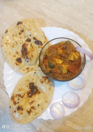 વ્હીટ તંદૂરી બટર રોટી (Tandoori Wheat Butter Roti Recipe In Gujarati) રેસીપી મુખ્ય ફોટો