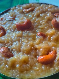 சர்க்கரை சீனி பொங்கல் (Sarkarai seeni pongal recipe in tamil) செய்முறை முக்கிய புகைப்படம்