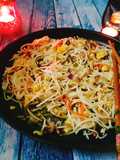 Restaurant style hakka noodles