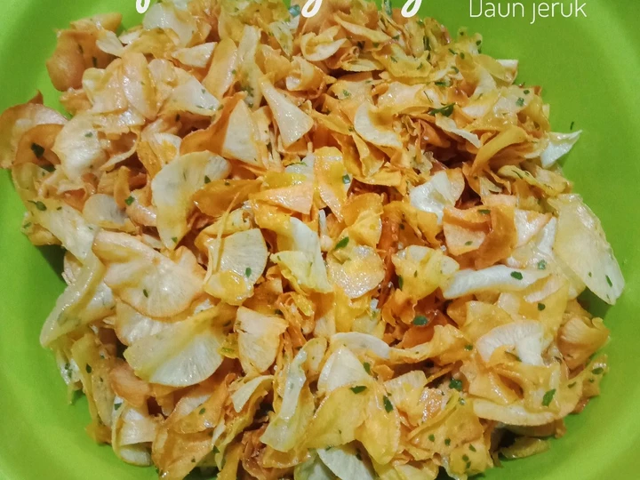 Cara Gampang Membuat Resep Keripik Singkong (bumbu tabur daun jeruk) yang Uenak Anti Ribet, Mantap