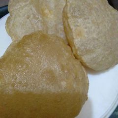 Plain puri A picture of Plain puri.