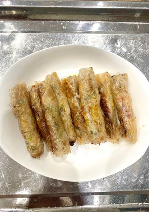 A picture of Super Easy Fried Spring Rolls.
