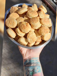 Una foto de Bizcochitos de queso untable