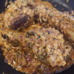 A picture of Mughlai Chicken.