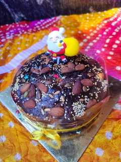 A picture of Plum Cake Eggless Without Alcohol.