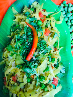 मटार गाजर कोबी (Matar Gajar Kobi Recipe In Marathi) रेसिपी चे मुख्य फोटो