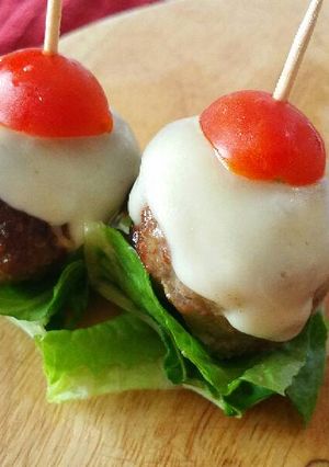 A picture of Low Carb Cheesy Ranch Burger Bites.