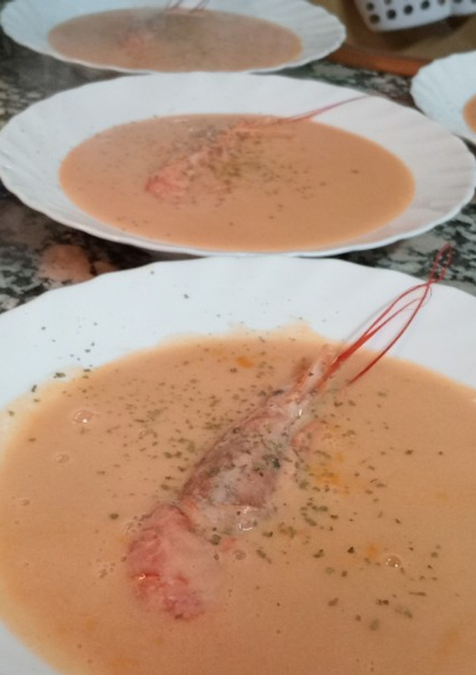 Una foto de Crema de marisco 🦞🦐🦐🦞