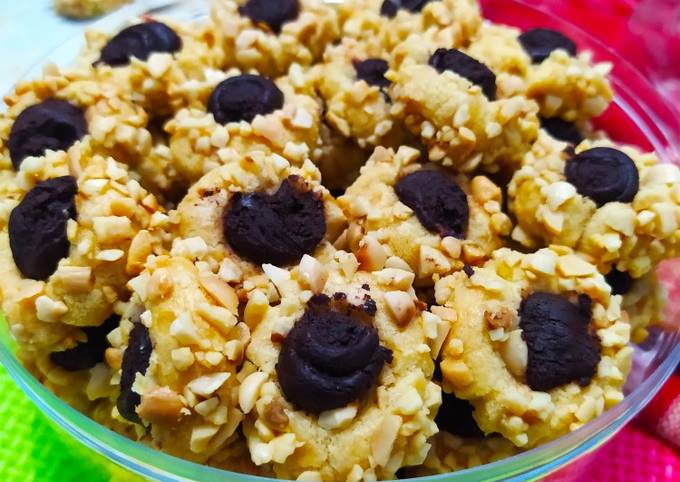 Peanut Choco Thumbprint cookies