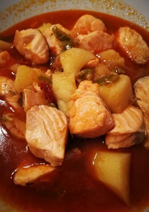 Una foto de Marmitako de salmón