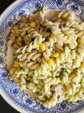 Pastas a la crema con pesto y atún