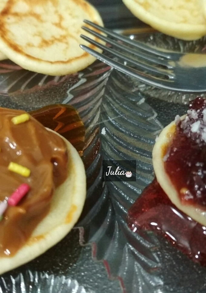 Una foto de Blinis dulces