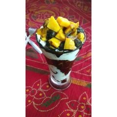 A picture of Mango Honey Chocolate Drink.