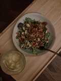 Quinoa Buchweizen Salat mit veganem gebratenem Thunfisch
