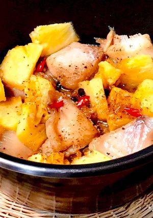 Hình của món Cá Đuối Kho Dứa Cay.