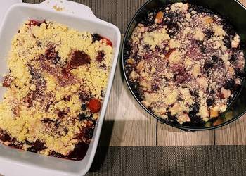 How to Prepare Delicious Easy berries crumble 