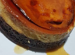 Una foto de Chocoflan, o flan imposible! Súper fácil. Esta receta no falla