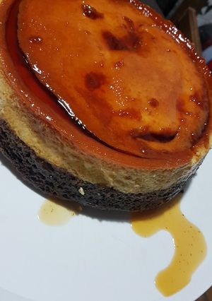 Una foto de Chocoflan, o flan imposible! Súper fácil. Esta receta no falla