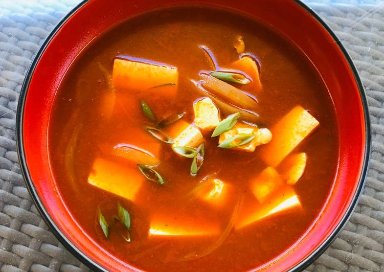 Steps to Prepare Perfect Spicy Sour Gochujang Tofu Soup