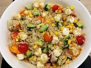 Une photo de surimi et riz