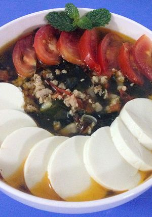 Hình của món Canh rong biển thịt băm.