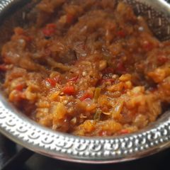 A picture of Baingan ka bharta.