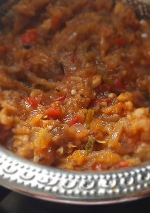 A picture of Baingan ka bharta.
