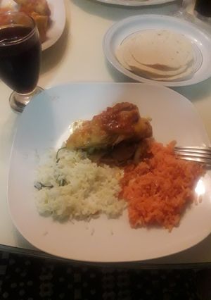Una foto de Pollo en salsa