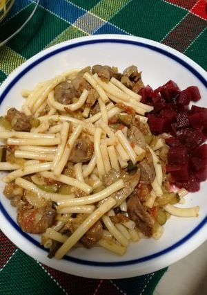Zöldséges szívesmáj ragu csőtésztával recept fotója