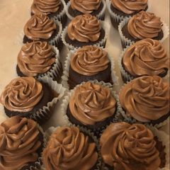 A picture of Delicious Chocolate Cupcakes.