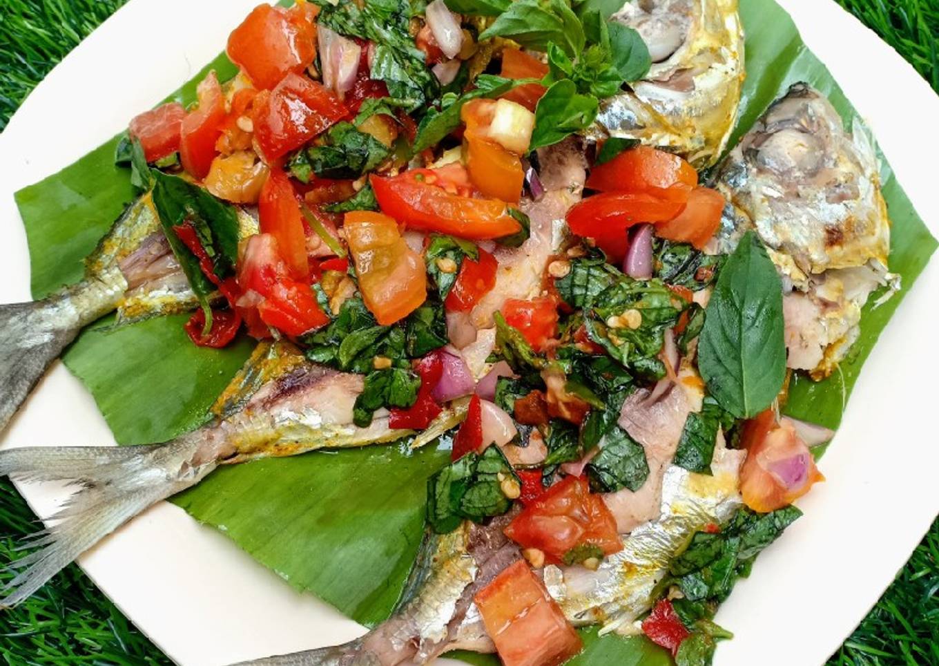 Ikan Kembung bakar sambal colo-colo