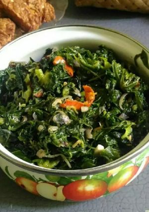 Foto resep Oseng Daun Singkong dan Pepaya