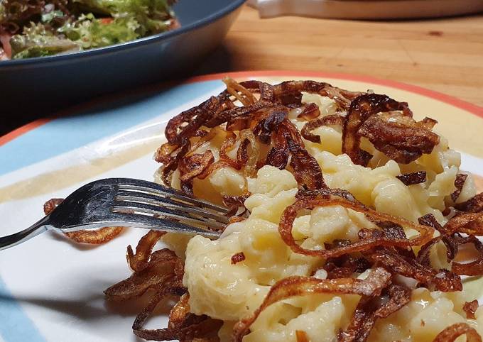 Käsespätzle mit Salat