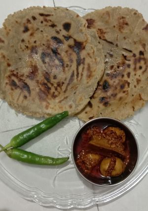 ઘઉં બાજરી ની રોટલી (Wheat Flour Bajri Rotli Recipe In Gujarati) રેસીપી મુખ્ય ફોટો