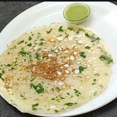 A picture of Instant Rice flour dosa/fenugreek dosa.