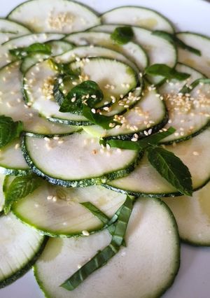 Une photo de Carpaccio de courgettes