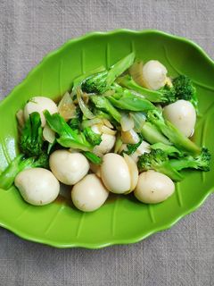 Foto resep Tumis Brokoli Telur Puyuh