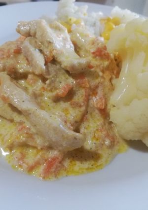 Sárgarépás tejszínes csirkemell recept fotója