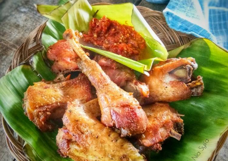 Resep Ayam Kampung Ungkep Goreng, Lezat