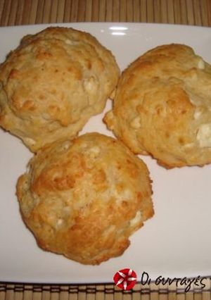 A picture of Mini cheese pies in an instant.