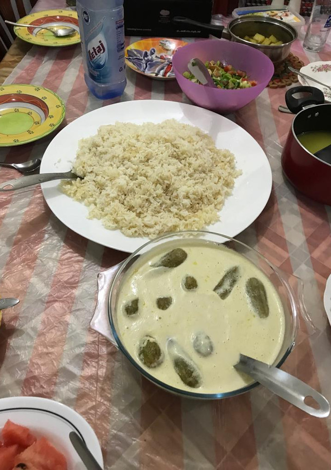 صورة لوصفة مخشي الكوسا باللبن مع الأرز(المطبخ الأردني)